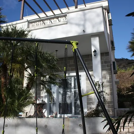 Vila Tamara וילה