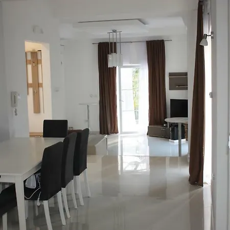 Vila Tamara *